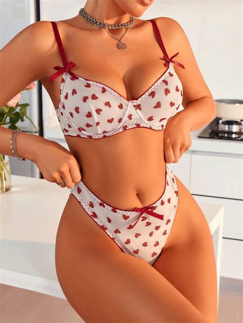 Shein Conjunto De Lencer A Adorable Y Sexy Con Estampado De Corazones