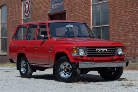 No Reserve 58k Mile 1985 Toyota Land Cruiser Fj60 For Sale On Bat Auctions Sold For 55 000