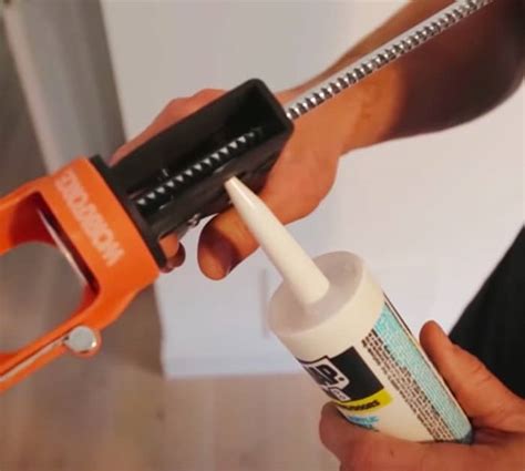 How to Caulk: Tips From A Professional