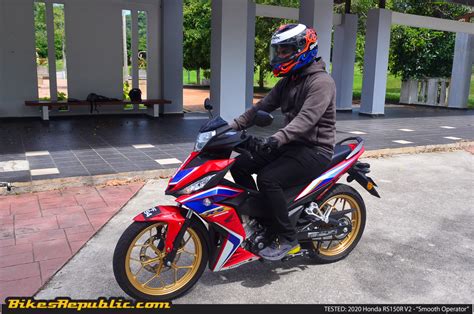 Tested Honda Rs R V Smooth Operator Bikesrepublic