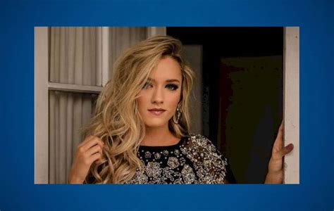 emily ann roberts the voice net worth