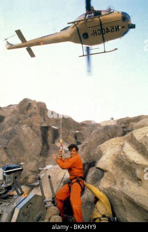 PIERCE BROSNAN, DANTE'S PEAK, 1997 Stock Photo - Alamy