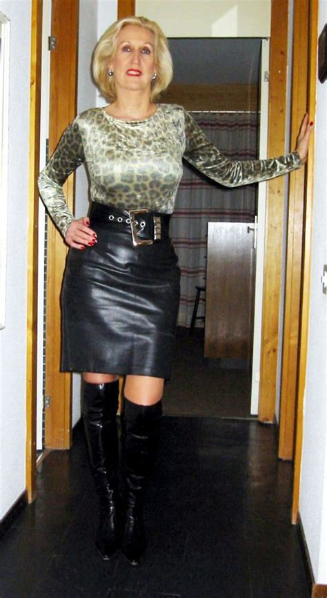 Pin By Derek Lemoine On Ladies Leather Outfits Women Leather Skirt