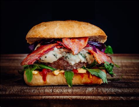 Burger Gourmand à la Poitrine Fumée France d Olona