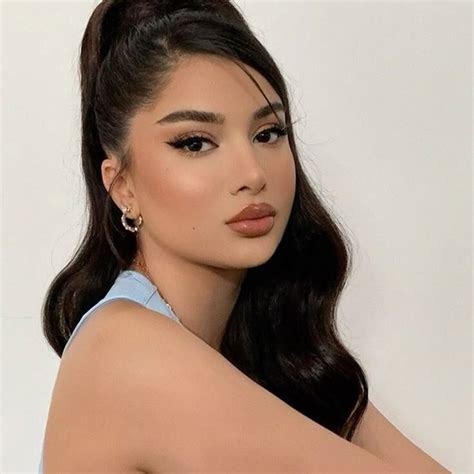 Latina Makeup L G Bi N H A T G I Ngoan N N Ng Sexy