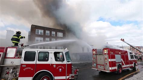 Firefighters Fight A Massive 5 Alarm Fire In Quincy Youtube