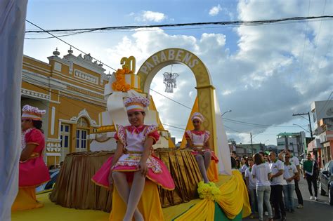 Anos Desfile C Vico Encerra As Comemora Es Do Aniversario Do