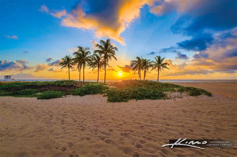 Golden Sunrise Serenity Captivating Beauty at Riviera Beach Sing | HDR ...