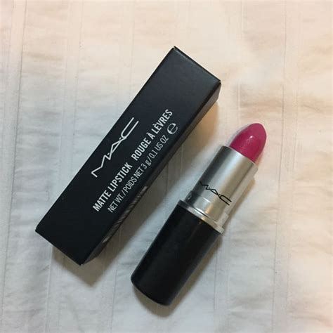 Authentic MAC Matte Lipstick Rouge A Levres Be Silly Beauty