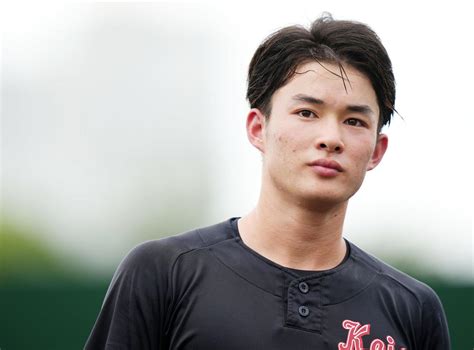 【甲子園】慶応・丸田湊斗の大谷ポーズから6点！「イケメンずるい」「完全にwbcの大谷」 高校野球夏の甲子園写真ニュース 日刊スポーツ