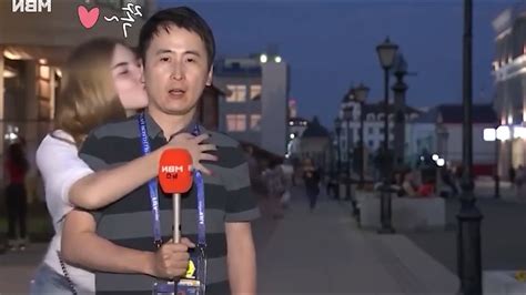 Korean Reporter In Russia Getting Kissed By Random Russian Girls In