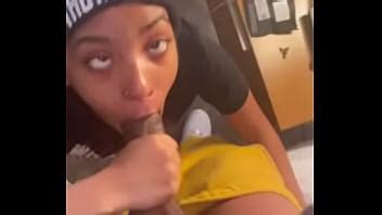Giana spade pequeña pero toma una gran polla XVIDEOS