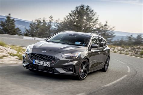 Ford Focus ST Turnier Magnetic Grau Fotos Fordfan De