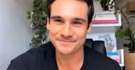 Web Aponta Som De App Gay No Celular De Nicolas Prattes Durante Ao Vivo