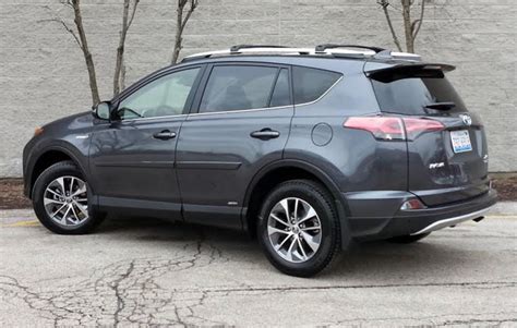 Test Drive: 2016 Toyota RAV4 Hybrid XLE | The Daily Drive | Consumer Guide®