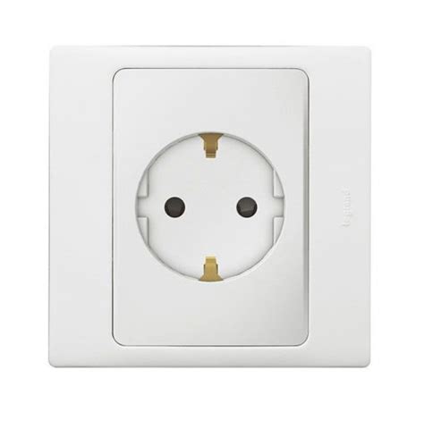 Mallia Multistandard Switched 1 Gang Socket 281120 NTM Technology