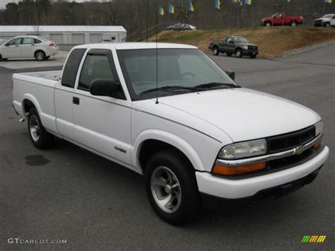 Summit White 2003 Chevrolet S10 Ls Extended Cab Exterior Photo