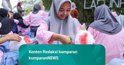 Srikandi Ganjar Sulsel Gelar Pelatihan Membuat Boneka Dari Plastik Daur