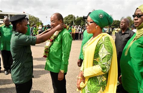 Mgombea Urais Wa Zanzibar Kwa Tiketi Ya Ccm Dkt Hussein Mwinyi