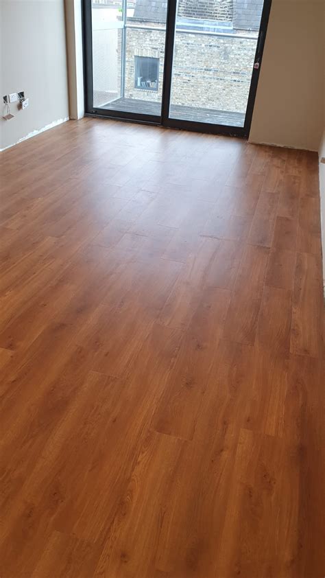 Amtico Spacia Traditional Oak Luxury Vinyl Tile Flooring The Flooring