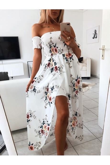 Robe longue blanche fleurie Beauté et mode