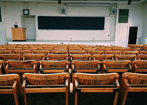 Como entrar na faculdade pública: Saiba tudo - Notícias Concursos