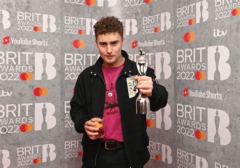 Sam Fender Now 2022 Age Net Worth Girlfriend Tour Tickets MORE