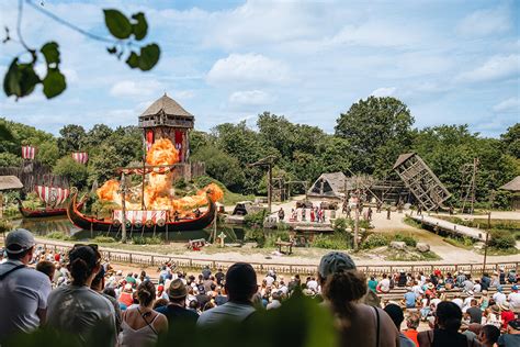 reasons  visit puy du fou frances surprise  theme park