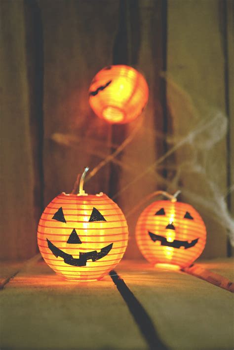 30 Halloween Decorations Ideas Under $30 For Halloween 2020