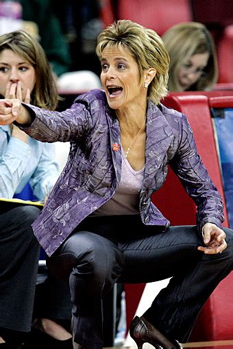 Kim Mulkey - Fashions of Kim Mulkey - espnW