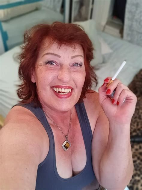 Smokin Nude Pics Xhamster