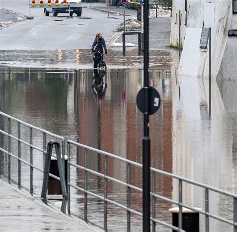 Hochwasserlage Entspannt Sich Berall Fallende Pegelst Nde Welt