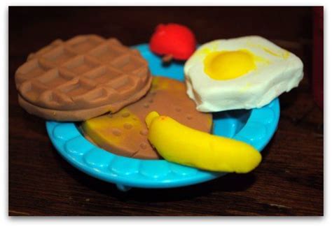 New Play Doh Flip N Serve Breakfast Playset Go Grow Go