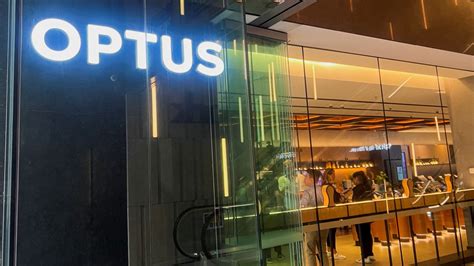 Optus outage nationwide affects millions of Australians, phone and ...