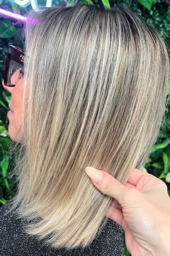 Beautiful Ash Blonde Hair Color Ideas For A Trendy New Look The Hairstyle Edit