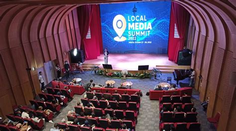 Local Media Summit Strategi Media Lokal Menghadapi Tantangan Masa