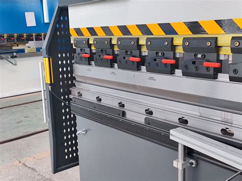 Metal Plate Hydraulic Metal Press Brake Bending Machine 125ton Press