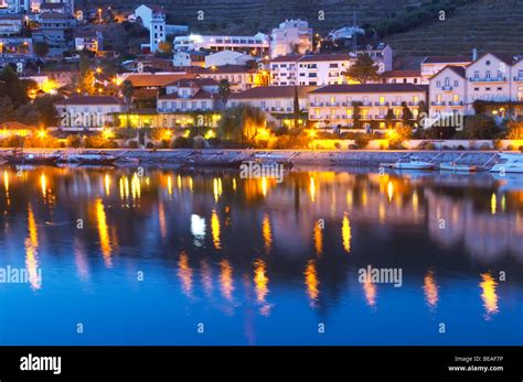 Pinhao town and douro river pinhao douro portugal Stock Photo - Alamy