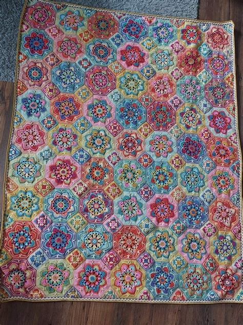 Frida S Flowers Blanket Free Crochet Pattern Artofit