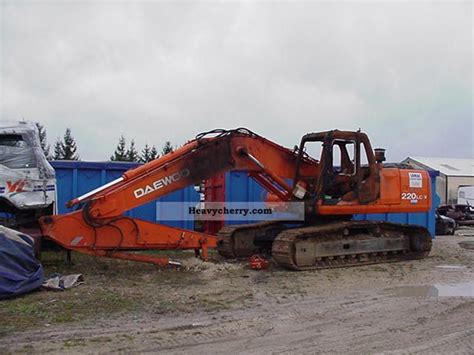 Daewoo S 220 Cv 2001 Mobile Digger Construction Equipment Photo And Specs