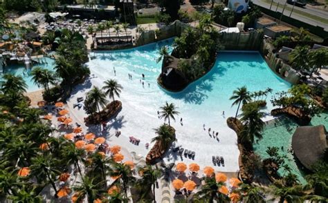 Hot Beach Olímpia inaugura planetário e renova praia artificial para férias de julho