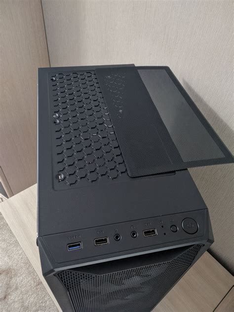 Корпус Powercase Mistral Z4 Mesh LED, черный (CMIZB-L4) — купить по ...