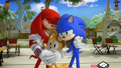 Sonic And Tails Brothers Hug