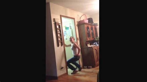 White Girl Dances Mom Twerks Youtube