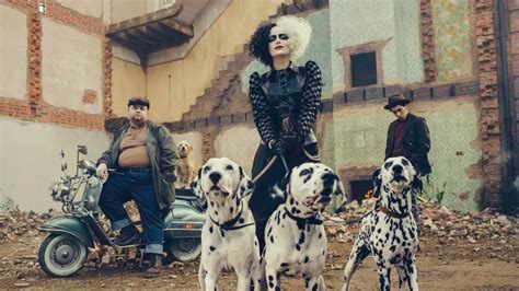 Cruella (2021) First Look Photo - Cruella, Horace and Jasper - Cruella ...