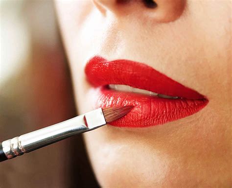 7 Tips To Apply Lipstick Like A Pro Herzindagi