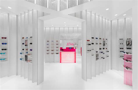 Frameweb Linehouse Shapes Eyewear Brand S Store Concept With Optical