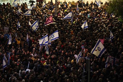 Miles De Israel Es Se Manifiestan Contra El Gobierno En Tel Aviv La