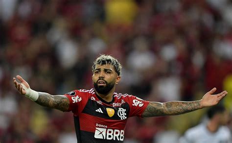 É Ele Fora E Um Grande Problema Para O Flamengo Situação De Gabigol