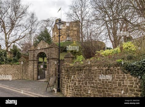 Guildford Castle Great Tower Hi Res Stock Photography And Images Alamy